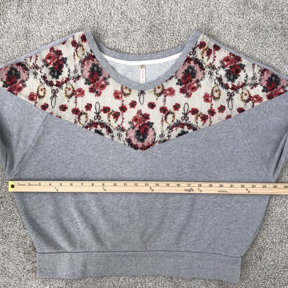 Free People Oversized Sweatshirt Small Relaxed Boho Fit Floral Lace Cottagecore - Picture 9 of 14